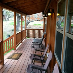 Hillside Acres Retreat - Front porch of cabin6