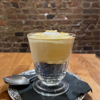 Wayla - Mango sticky rice (dessert) - Thai Near Me - New York, New York Wayla - Mango sticky rice (dessert) - Thai Near Me - New York, New York