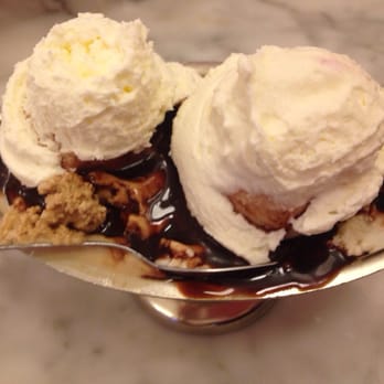 Aglamesis Brothers - Chocolatiers & Shops Near Me - Cincinnati, Ohio Aglamesis Brothers - Chocolatiers & Shops Near Me - Cincinnati, Ohio