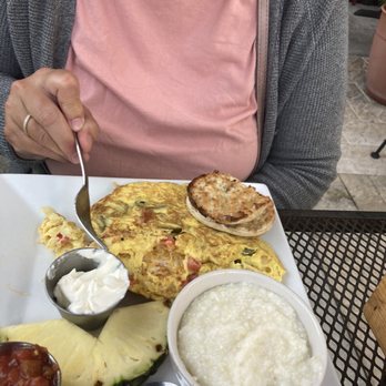 Aldas Diner - Desantis omelete - Breakfast & Brunch Near Me - Naples, Florida Aldas Diner - Desantis omelete - Breakfast & Brunch Near Me - Naples, Florida