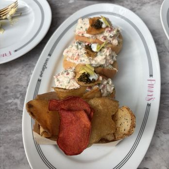 Pinky's By Vanderpump - Mini lobster rolls - Cocktail Bars Near Me - Las Vegas, Nevada Pinky's By Vanderpump - Mini lobster rolls - Cocktail Bars Near Me - Las Vegas, Nevada