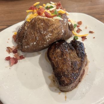 Outback Steakhouse - 6oz sirloin and baked potato - Steakhouses Near Me - Lakewood, California Outback Steakhouse - 6oz sirloin and baked potato - Steakhouses Near Me - Lakewood, California