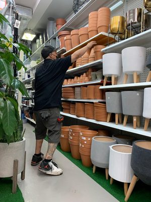 Mushtari Hardware & Garden by null