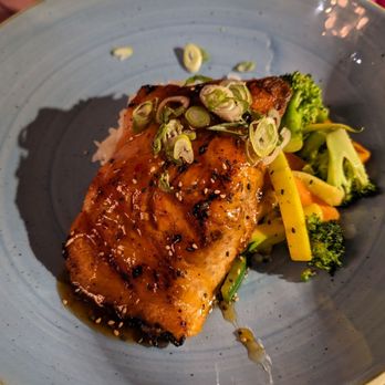 RH House - Seafood Near Me - Rochester Hills, Michigan