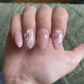 Tami-A Nails Salon - Nail Salons Near Me - Honolulu, Hawaii
