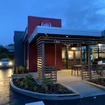Wendy's - the outside of the restaurant - Fast Food Near Me - Groveland, Florida Wendy's - the outside of the restaurant - Fast Food Near Me - Groveland, Florida