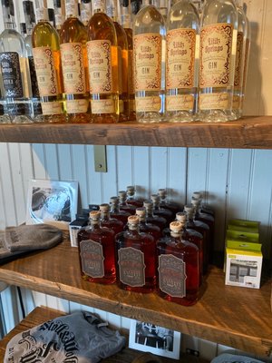 Stoll and Wolfe Distillery by null