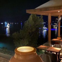 Q Lounge - Bar and restaurant