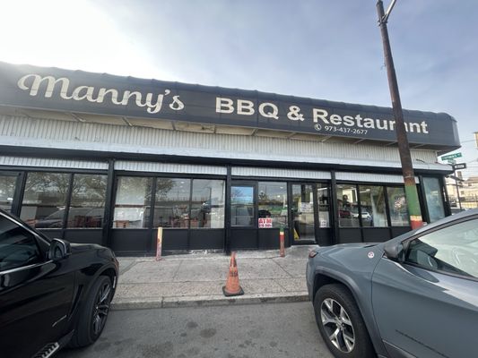 Manny's Restaurant BBQ & Deli