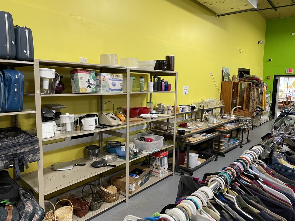 URBAN VINTAGE Updated September 2024 25 Photos 500 W 2nd St