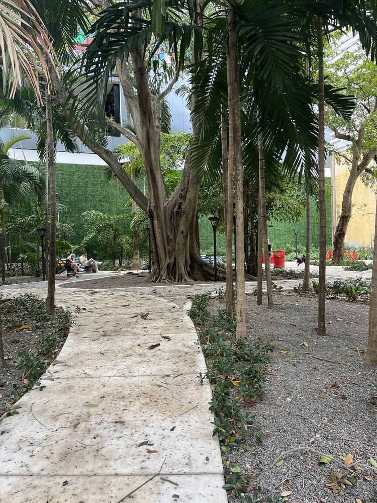 Allen Morris Brickell Park Image