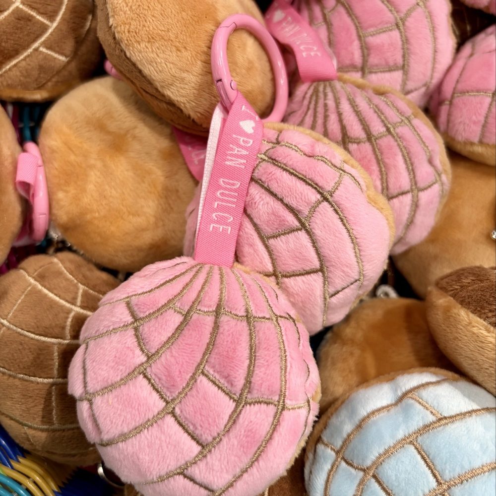 Horchateria Rio Luna - Cute mini keychains! - Desserts Near Me - Paramount, California Horchateria Rio Luna - Cute mini keychains! - Desserts Near Me - Paramount, California