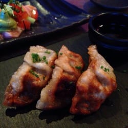 Umeshu - Gyozia chilisoijakastikkeella.