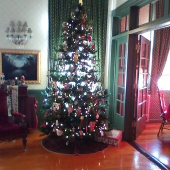 American River Inn - Christmas tree - Bed & Breakfast Near Me - Georgetown, California American River Inn - Christmas tree - Bed & Breakfast Near Me - Georgetown, California