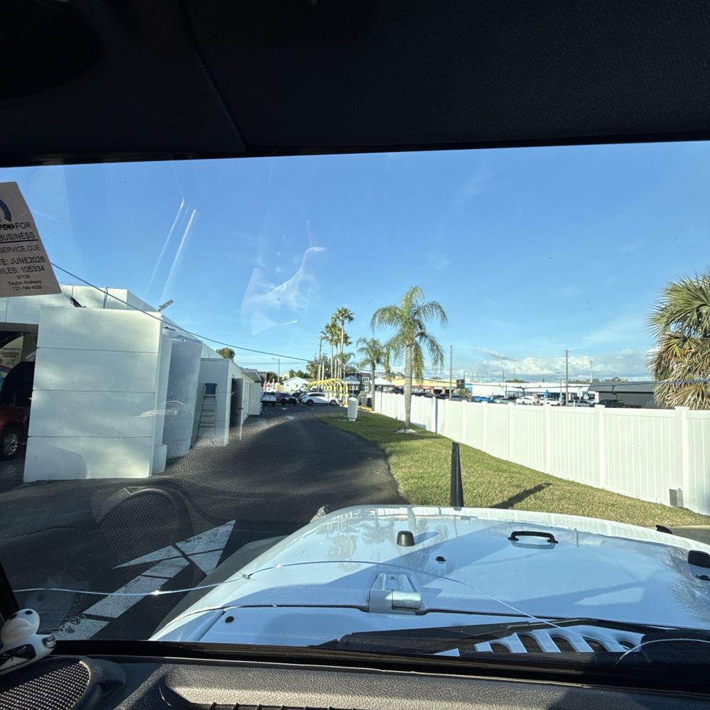 Sunshine Car Wash - Cracked windshield - Car Wash Near Me - Clearwater, Florida Sunshine Car Wash - Cracked windshield - Car Wash Near Me - Clearwater, Florida