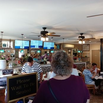 Charles Seafood - Charles is open - Seafood Near Me - Harahan, Louisiana