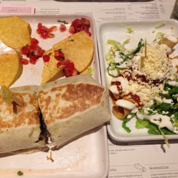 Wahaca - Chicken burrito and chicken taquito for lunch. - Mexican Near Me - London, XGL Wahaca - Chicken burrito and chicken taquito for lunch. - Mexican Near Me - London, XGL