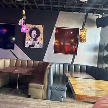 18bin - Bar booths - Bars Near Me - Las Vegas, Nevada 18bin - Bar booths - Bars Near Me - Las Vegas, Nevada