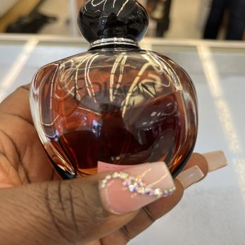 Goodwill Thrift Store & Donation Center - River Oaks - Designer perfume - Thrift Stores Near Me - Houston, Texas