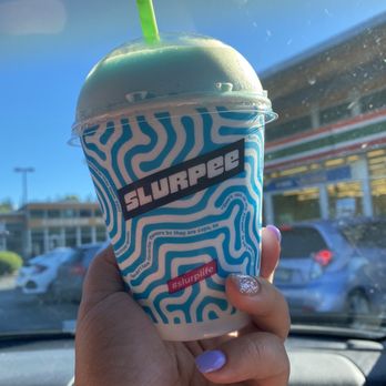 7-Eleven - a hand holding a starbucks cup - Convenience Stores Near Me - Port Orchard, Washington 7-Eleven - a hand holding a starbucks cup - Convenience Stores Near Me - Port Orchard, Washington