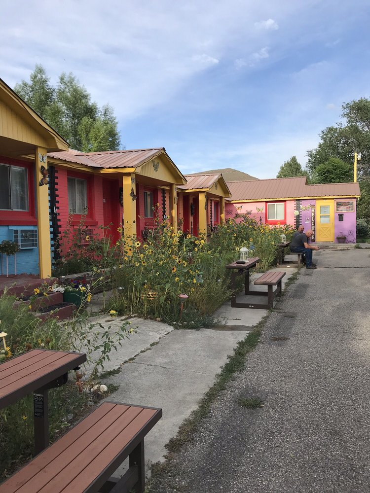 LOST RIVER MOTEL Updated July 2024 10 Photos & 15 Reviews 405 Hwy