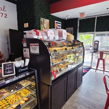 Vicky Bakery - Entrance - Bakeries Near Me - Pembroke Pines, Florida