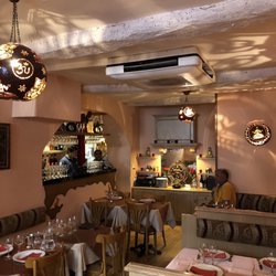 Le Kashmir - Accueil serviable, Cadre agréable, Terrasse rue piétonne, salle climatisée. Cuisine gouteuse. raisonnable vin cafe inclus 24€