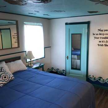 The Lighthouse Inn - Room 5 is Ocean themed - Hotels Near Me - Florence, Oregon The Lighthouse Inn - Room 5 is Ocean themed - Hotels Near Me - Florence, Oregon