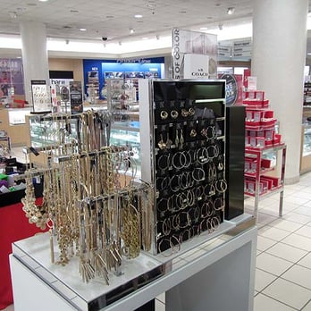Macy's - Department Stores Near Me - Ann Arbor, Michigan