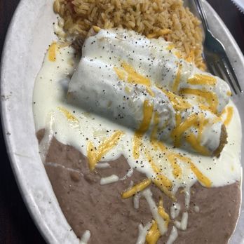 Chelino's Mexican Restaurant - Shredded beef enchiladas with sour cream sauce - Mexican Near Me - Oklahoma City, Oklahoma