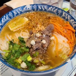 Thonburi Thai food - Guay Teaw Nam #31 rice noodles with beef