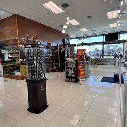 Red Dragon Smoke Shop - Lake Nona - Beautiful store with amazing prices and great customer service!