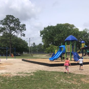 Lum Cumbest Park - Children's play area, pavilion, walking track - Playgrounds Near Me - Moss Point, Mississippi