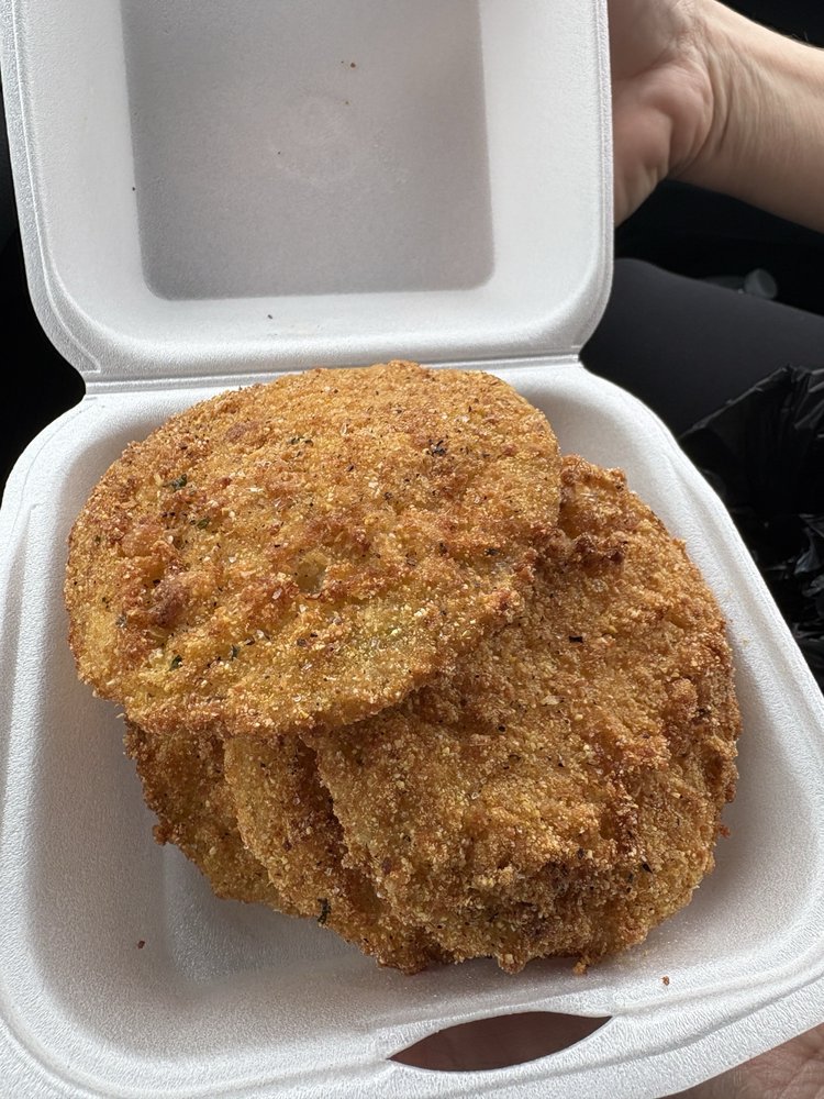 The Salty Hen Logo