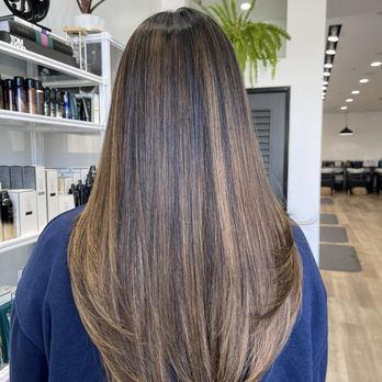 Limón Salon - Butterfly cut by Gabriela - Hair Salons Near Me - San Jose, California