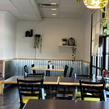 Huevo House - Inside - Breakfast & Brunch Near Me - Bakersfield, California Huevo House - Inside - Breakfast & Brunch Near Me - Bakersfield, California