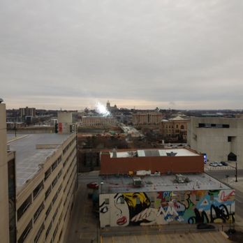 Renaissance Des Moines Savery Hotel - Hotels Near Me - Des Moines, Iowa