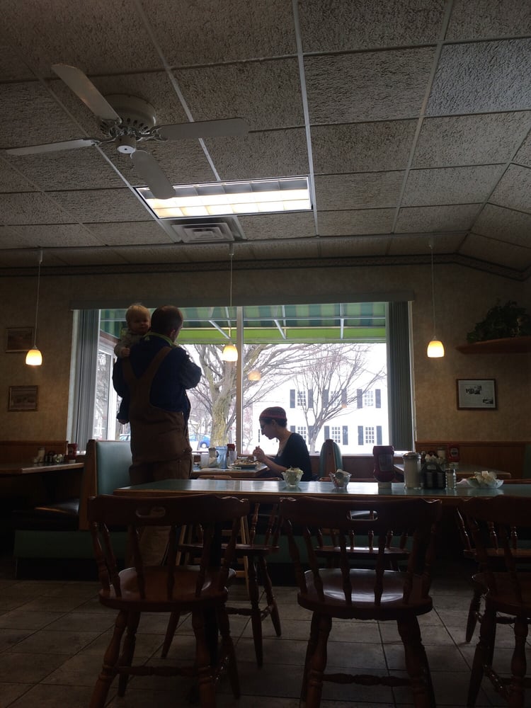 Food from Lima Diner