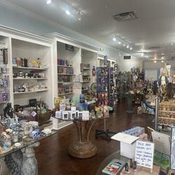 Pixie Dust Metaphysical Boutique - Walking in