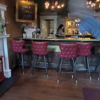 Mama’s on Main - Inside - Wine Bars Near Me - Covington, Kentucky