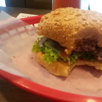 Burgers Berlin - Cheeseburger! Fresh, juicy...mmmm - Burgers Near Me - Berlin, BE Burgers Berlin - Cheeseburger! Fresh, juicy...mmmm - Burgers Near Me - Berlin, BE