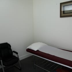 Hans Acupuncture & Herbs - Treatment Room.