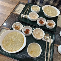 Abalone Porridge & Abalone & Ginseng & Chicken Porridge. Really delicious and fulfilling!!! Abalone Porridge & Abalone & Ginseng & Chicken Porridge. Really delicious and fulfilling!!!