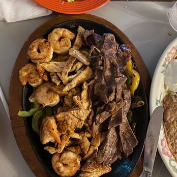 3 Margaritas Pueblo - Mix of 3 Fajitas - Mexican Near Me - Pueblo, Colorado 3 Margaritas Pueblo - Mix of 3 Fajitas - Mexican Near Me - Pueblo, Colorado