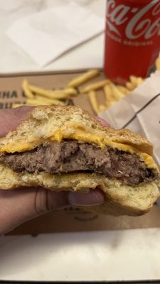 T.T. Burger Arpoador by null
