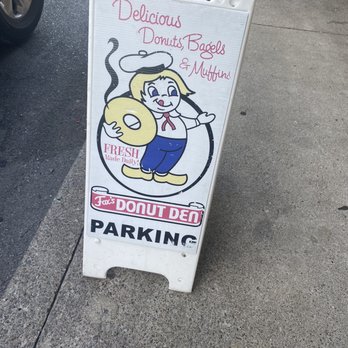 Fox's Donut Den - Parking sign - Donuts Near Me - Nashville, Tennessee Fox's Donut Den - Parking sign - Donuts Near Me - Nashville, Tennessee