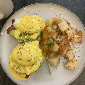 Fisher's Cafe - California eggs Benedict - Breakfast & Brunch Near Me - Fair Lawn, New Jersey