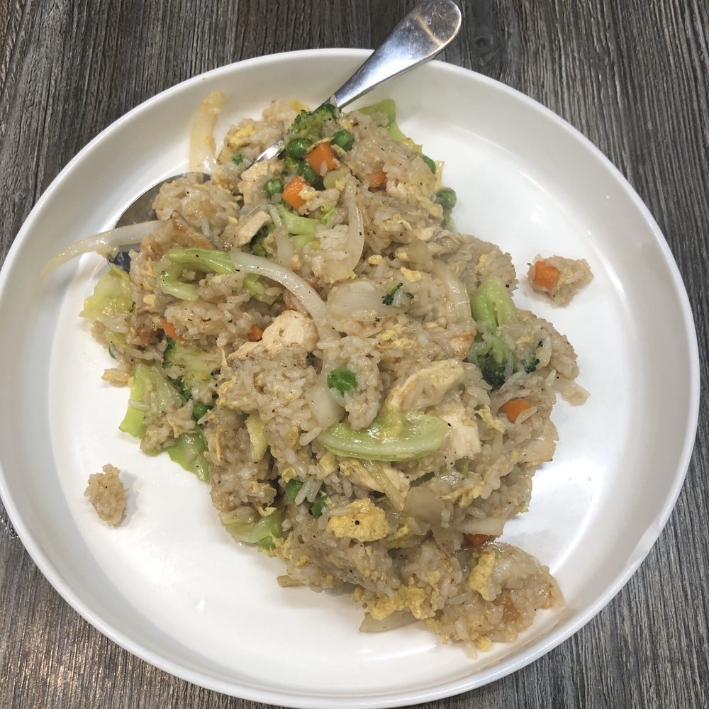 Royyim Thai - Chicken fried rice - Thai Near Me - Mesa, Arizona Royyim Thai - Chicken fried rice - Thai Near Me - Mesa, Arizona