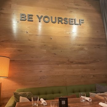 Beatrix - Streeterville - New American Near Me - Chicago, Illinois