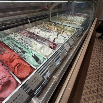 Bacio di Latte - Ice Cream & Frozen Yogurt Near Me - Los Angeles, California